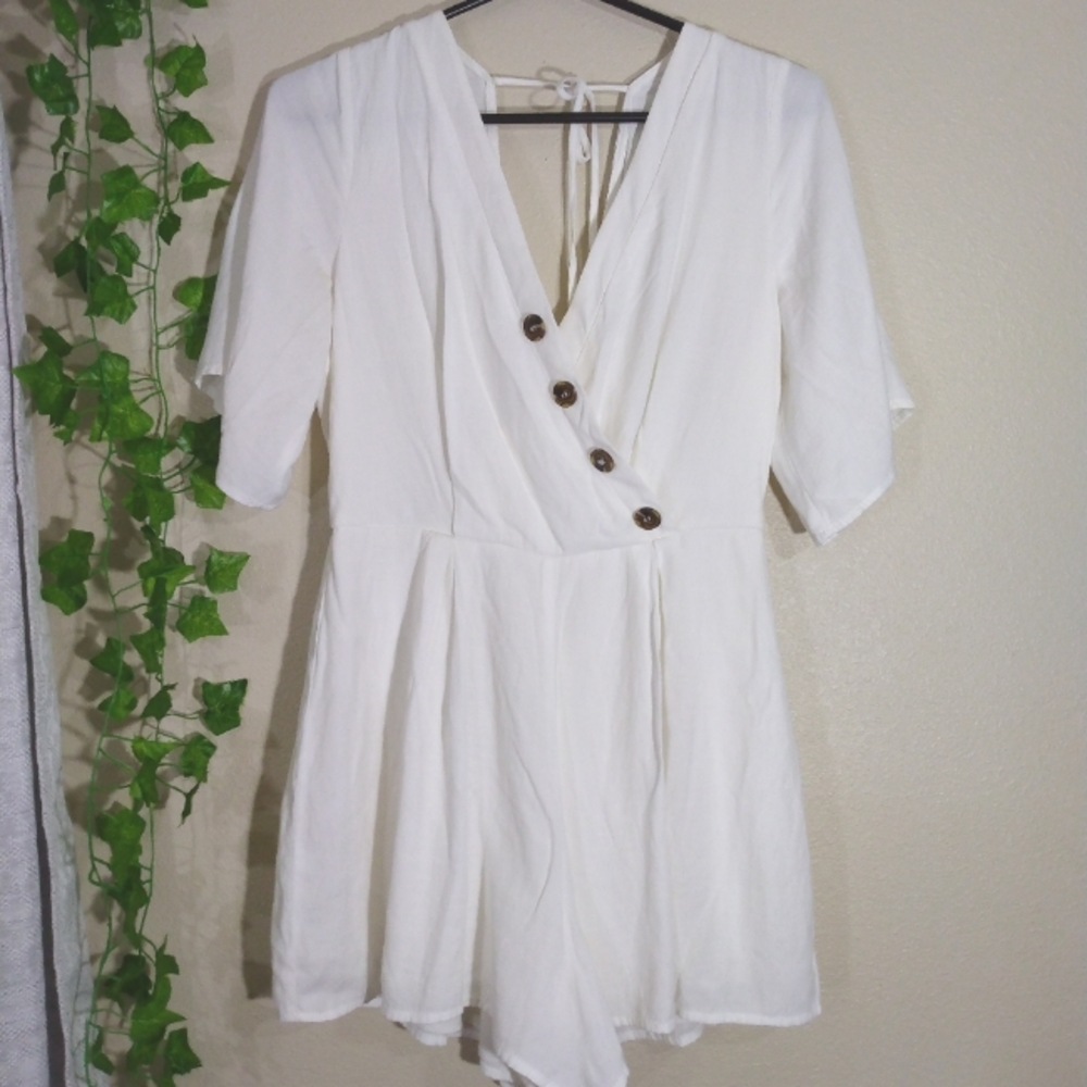 Trixxi romper size large white
